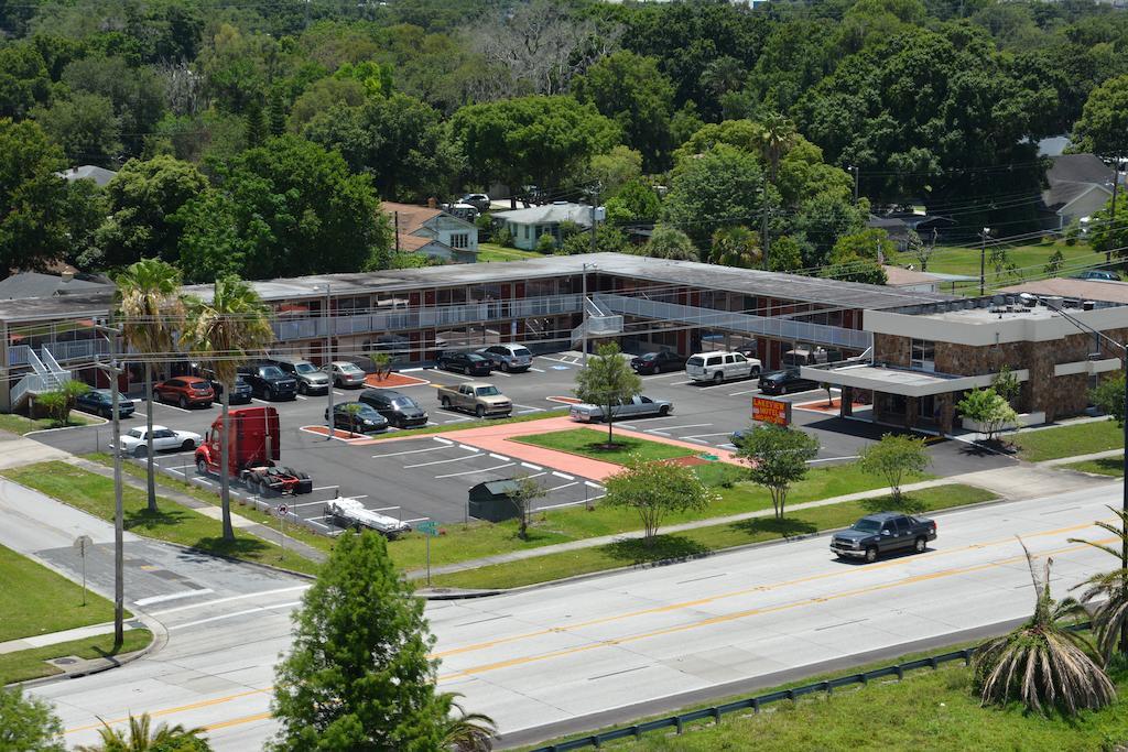 Lakeview Motel 2*
