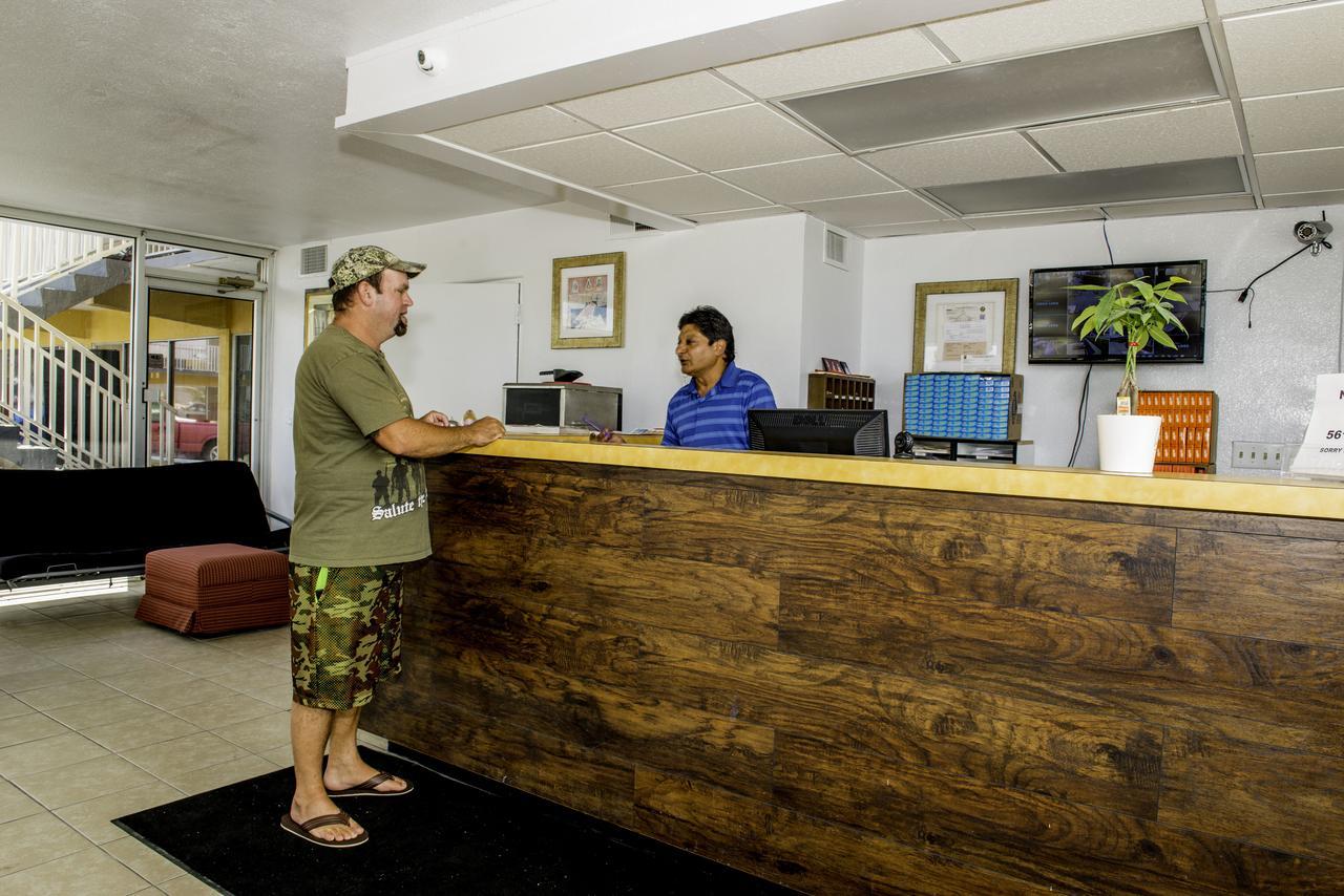 Lakeview Motel 2*